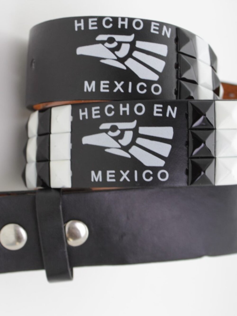 NEW Black Faux Leather Belt Hecho En Mexico Eagle Print Black White Studs Size S - Picture 4 of 16
